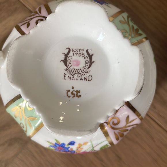 Collingwood China England teacup and saucer - Picture 4 of 5